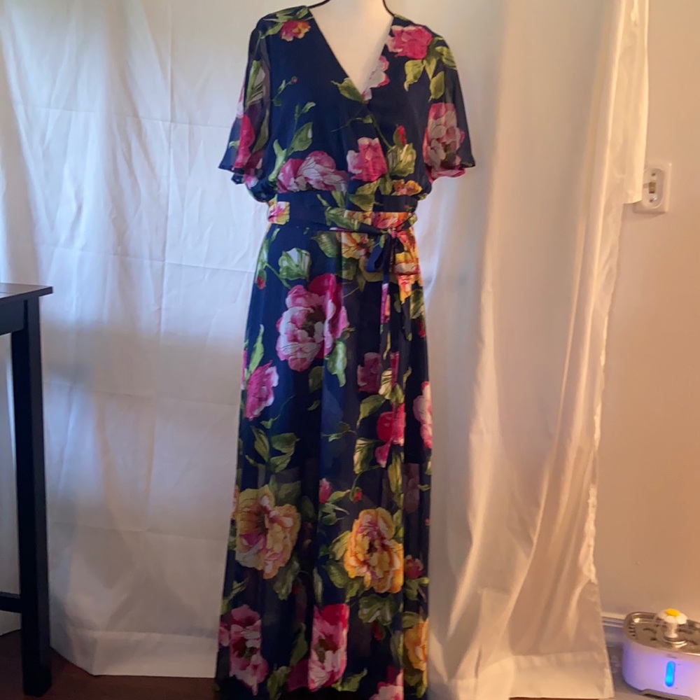 Womens flowery very light lined maxi dress size 14